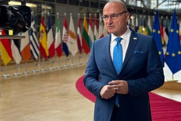 Bakanlıktan yapılan açıklamaya göre, Hırvatistan Dışişleri Bakanı Radman, AB Komisyonunun