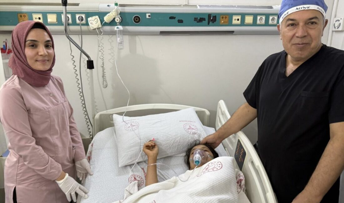 Şanlıurfa’da 16 yaşındaki bir genç kızın, başörtüsünü düzeltirken toplu iğneyi