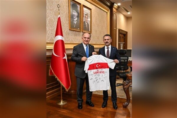 Türkiye Futbol Federasyonu (TFF) Protokol Direktörü Mustafa Baltacı, Stadyum ve