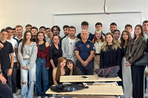 Yalova Üniversitesi Sivil Savunma ve İtfaiyecilik Bölümü öğrencileri, ‘kariyer planlama’